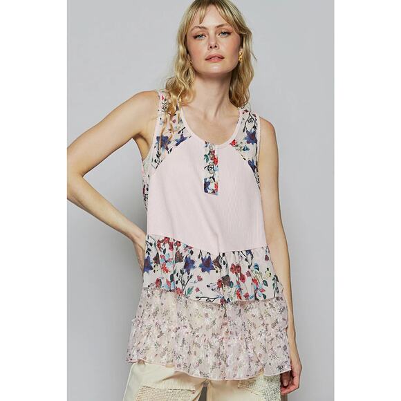 POL Floral Pattern Scoop Neck Ruffle Hem Lace Trim Relaxed Fit Tank Top | Blush - Picture 3 of 5